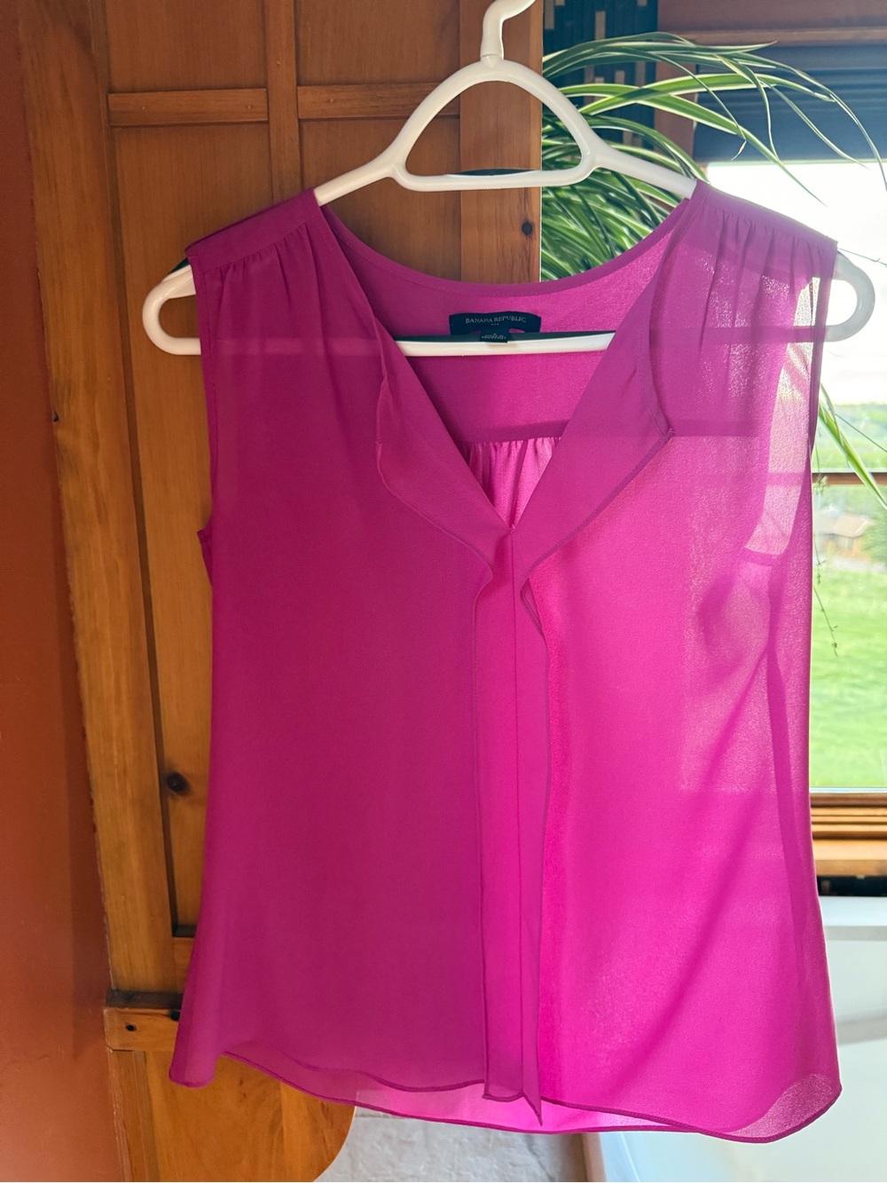 Banana Republic Fuchsia Sleeveless Tie-Neck Camisole